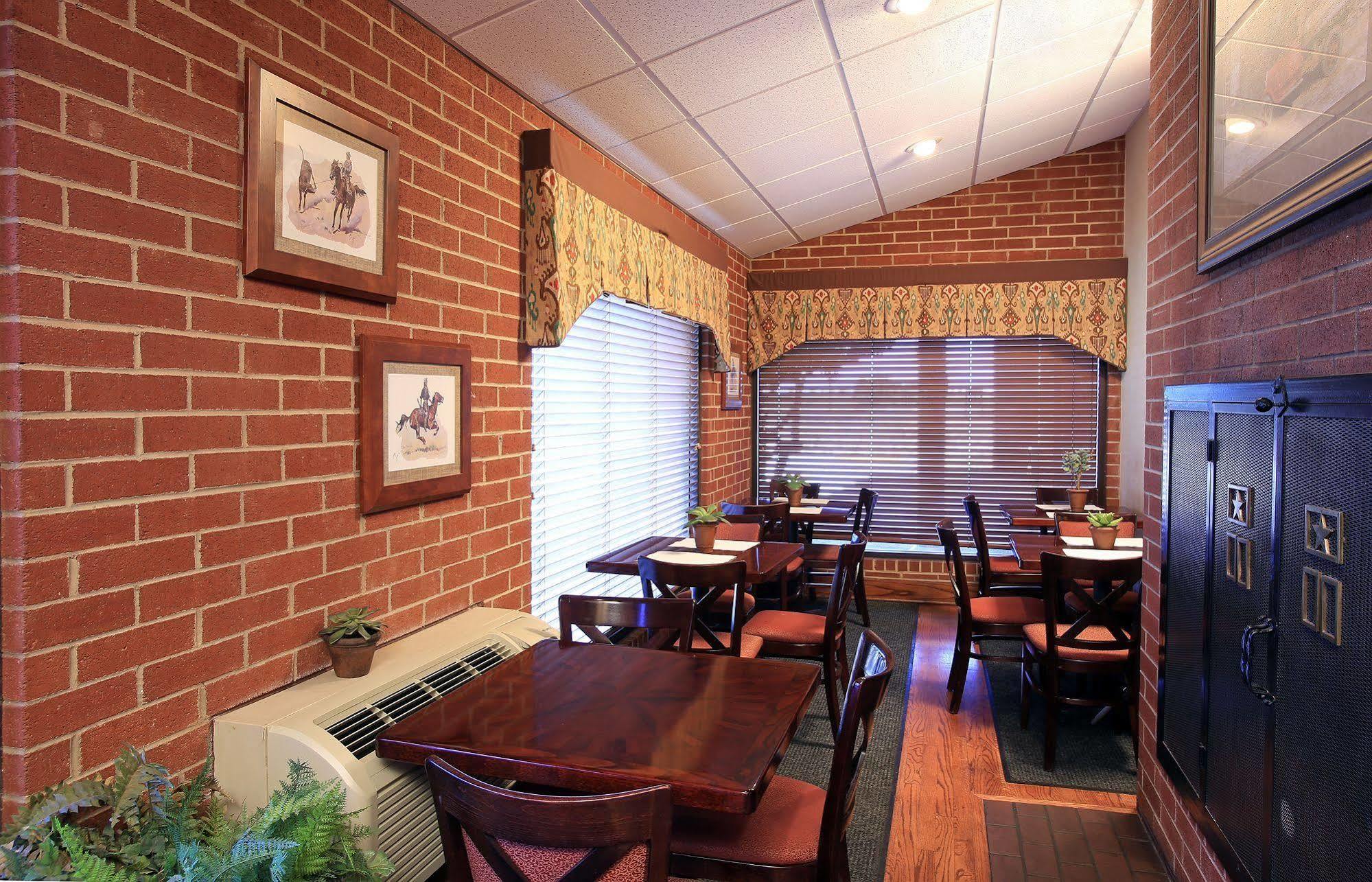 Plaza Inn Midland Kültér fotó